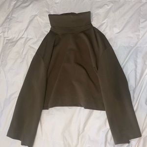 OAK + FORT green turtle neck- super classy